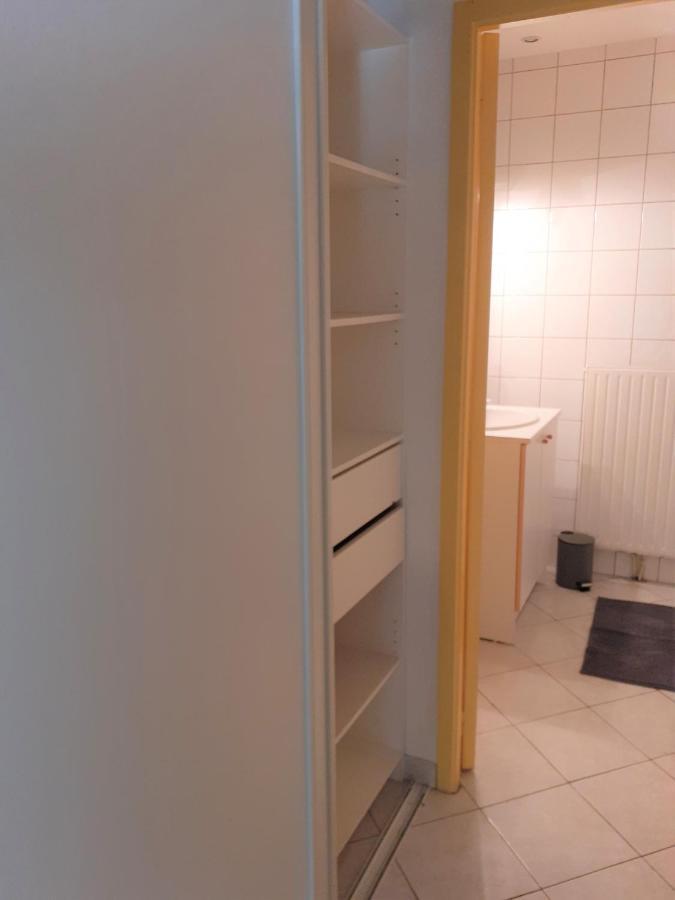 Appartement Rez De Chaussee Avec Terrasse Et Jardin Tence 外观 照片