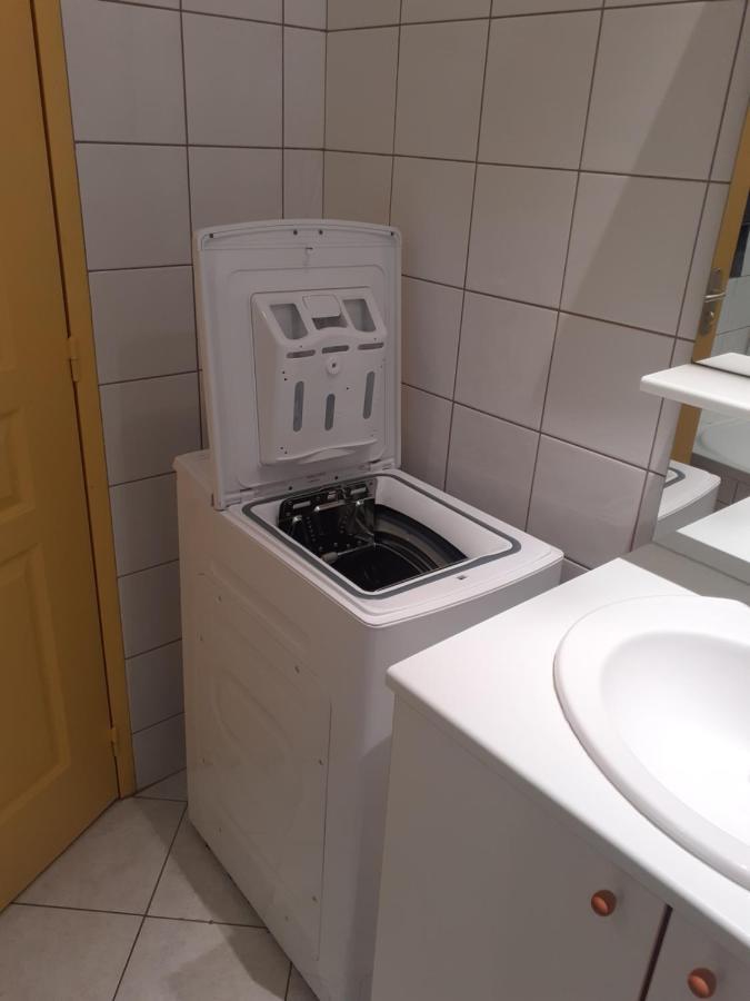 Appartement Rez De Chaussee Avec Terrasse Et Jardin Tence 外观 照片